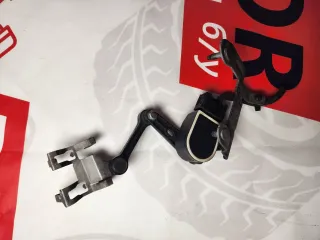 A0009053704, A213056807 Кронштейн датчика положения кузова Mercedes CLS C257 Арт 17445, вид 1