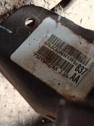 52114837AA чулок (картер) заднего моста Jeep Grand Cherokee III (WK) Арт 98199721, вид 3