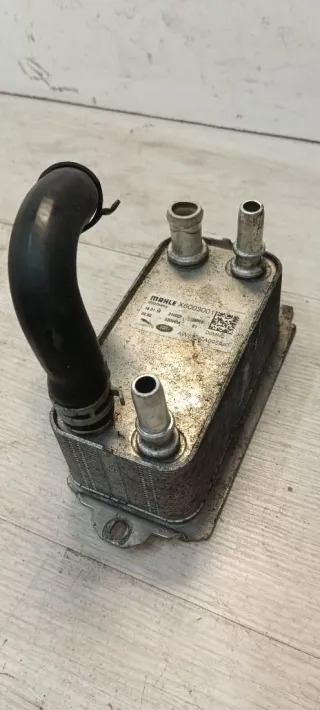 7A095AA,X6003001, 7A095AA Радиатор водомасляный Land Rover Range Rover Sport 2 Арт 98545107, вид 1