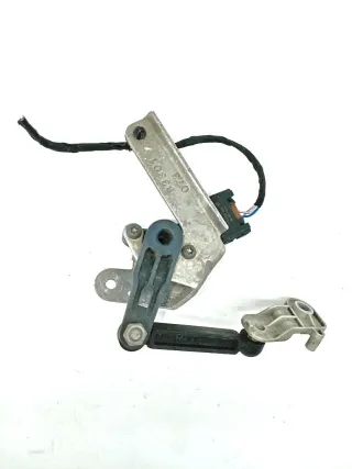 6895467, 6993514 Кронштейн датчика положения кузова BMW X5 G05  (в наличии) Арт 011183, вид 1