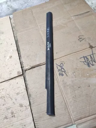  Молдинг стекла двери задней левой наружный Mercedes ML W163 Арт 98632654, вид 1