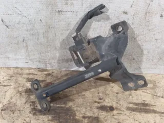  Фиксатор замка капота Mazda 3 BK Арт 98665018, вид 1