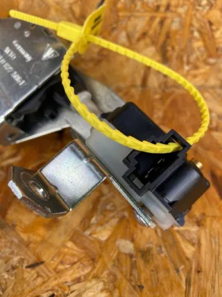 7L0827506E Замок стекла двери багажника Volkswagen Touareg 1 Арт 98759477, вид 5