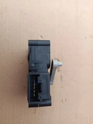 GP9A61A70A Заслонка печки/климат-контроля Mazda CX-7 Арт 99548956, вид 3