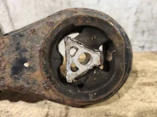  Подушка крепления кпп Mazda 3 BK 1.6л Арт 99796809, вид 2