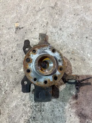  Ступица передняя левая Opel Astra G Арт 0004, вид 1