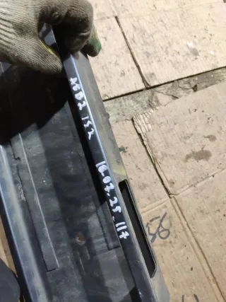  Площадка гос номера (рамка) Audi A8 D2 (S8) Арт 100083773, вид 4