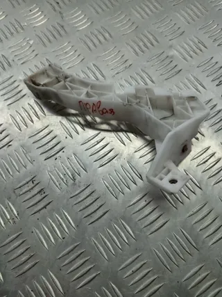  Кронштейн крепления бампера переднего Mazda 3 BK Арт 100122408, вид 1