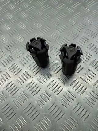  Крепление кассеты радиаторов Mazda 3 BK Арт 100122434, вид 1