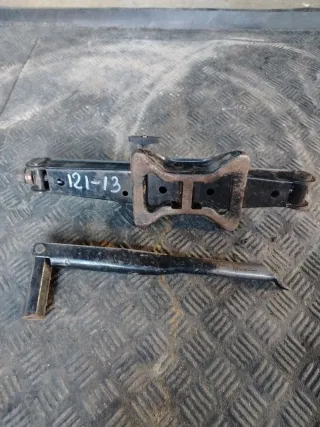 04860320F Домкрат  Chrysler Voyager 3 Арт 121-13, вид 1