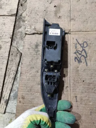  Блок управления стеклоподъемниками Mazda 3 BK Арт 100132114, вид 3