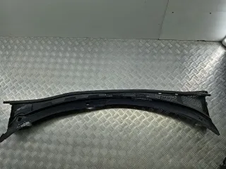  Решетка стеклоочистителя (Дождевик) Mazda 3 BK Арт 100189555, вид 1