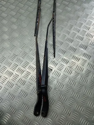  Щеткодержатели (поводок стеклоочистителя, дворник) Mazda 3 BK Арт 100190822, вид 2