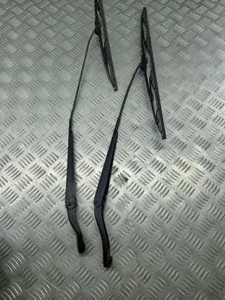  Щеткодержатели (поводок стеклоочистителя, дворник) Mazda 3 BK Арт 100190822, вид 1