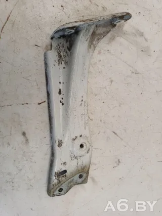 5E0821142 Кронштейн крепления крыла переднего правого Skoda Octavia RS 3 Арт 100198589, вид 1