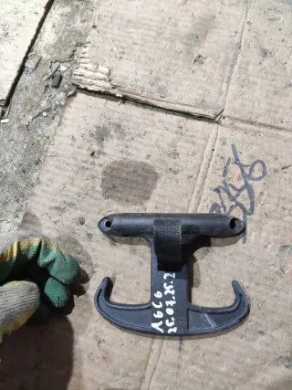  Крючок для одежды Audi A6 C6 (S6,RS6) Арт 100202271, вид 3