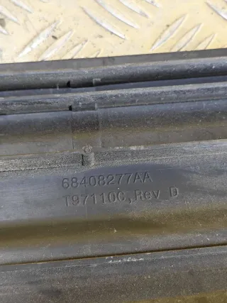 68408277AA Дефлектор радиатора Jeep Grand Cherokee IV (WK2) Арт 571-39, вид 2