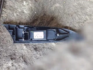  Кнопка стеклоподъемника переднего правого Mazda 3 BK Арт 110109052, вид 2