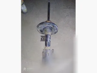  Амортизатор передний правый Mazda 3 BK Арт 127280185, вид 1