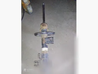  Амортизатор передний правый Mazda 3 BK Арт 127280185, вид 2