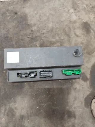 1400500180 Блок управления двери задней правой Citroen C8 Арт MT29097747, вид 1