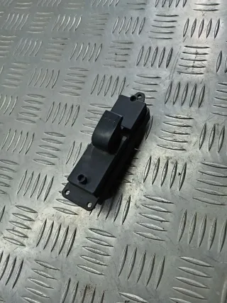 BP4K66380 Кнопка стеклоподъемника заднего правого  Mazda 3 BK Арт 101646362, вид 1