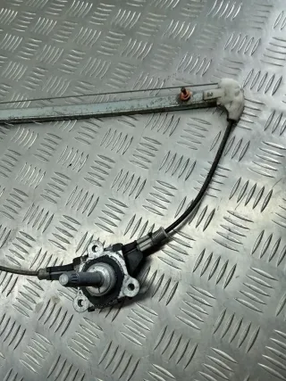  Стеклоподъемник правый задний Mazda 3 BK Арт 101646429, вид 2