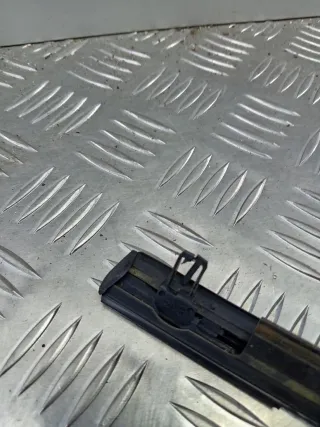  Молдинг стекла двери задней правой наружный Mazda 3 BK Арт 101646434, вид 4