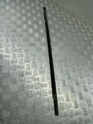  Молдинг стекла двери задней правой наружный Mazda 3 BK Арт 101646434, вид 2