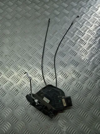  Замок двери задней правой Mazda 3 BK Арт 101646453, вид 1