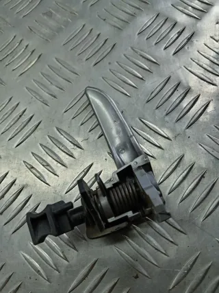  Ручка внутренняя задняя правая Mazda 3 BK Арт 101646462, вид 3