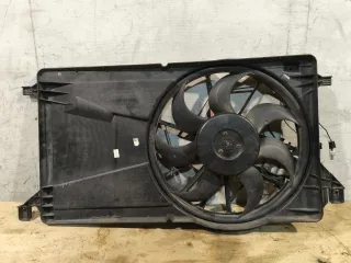 3M5H8C607XA Вентилятор радиатора Mazda 3 BK Арт 101667464, вид 2