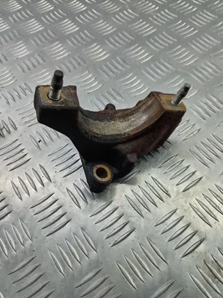 91610070A Кронштейн полуоси Mazda 3 BK Арт 102063746, вид 1