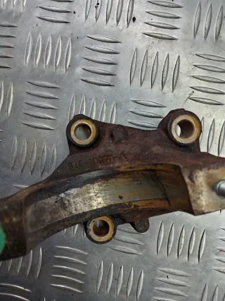 91610070A Кронштейн полуоси Mazda 3 BK Арт 102063746, вид 5