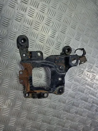  Кронштейн (крепление) Mazda 3 BK Арт 102064974, вид 2