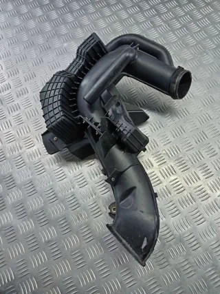 LF50 Резонатор воздушного фильтра Mazda 3 BK Арт 102064996, вид 1