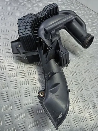 LF50 Резонатор воздушного фильтра Mazda 3 BK Арт 102064996, вид 4