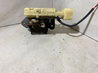  Замок крышки багажника Mazda MPV 2 Арт 102205386, вид 3