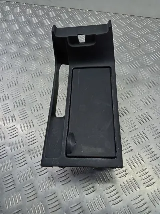 BP4K64361 Подстаканник  Mazda 3 BK Арт 102220111, вид 1