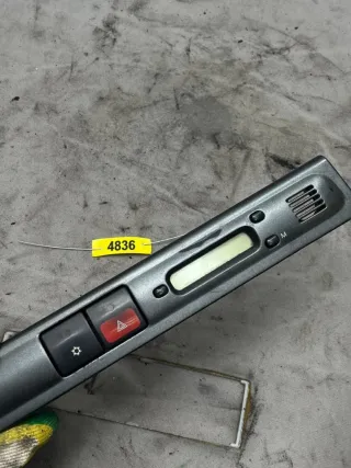 9626195377 Кнопка аварийки Citroen Xantia Арт 4836, вид 1