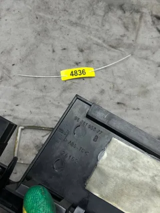 9626195377 Кнопка аварийки Citroen Xantia Арт 4836, вид 3