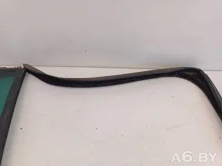 1Z9845210 Молдинг стекла двери задней правой внутренний Skoda Octavia A5 Арт 102342293, вид 4