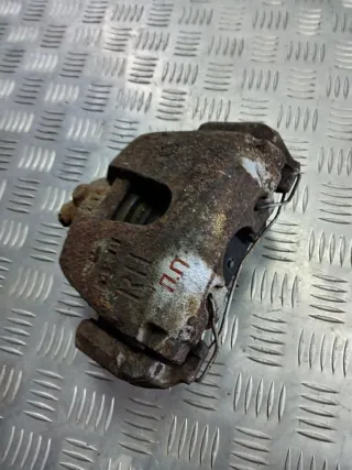  Суппорт тормозной передний правый Mazda 3 BK Арт 102404320, вид 2