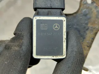 A2213201843, A0105427717 Датчик положения кузова Mercedes S W221 Арт 9-254-94, вид 3