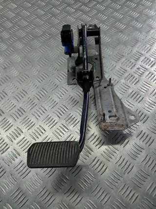  Датчик педали тормоза (лягушка) Mazda 3 BK Арт 102580425, вид 1