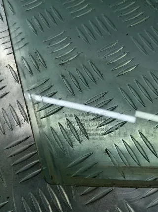  Стекло двери передней правой Mazda 3 BK Арт 102701864, вид 3