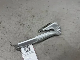 4B0823301D Петля капота левая Audi A6 C5 (S6,RS6) Арт 102703539, вид 2