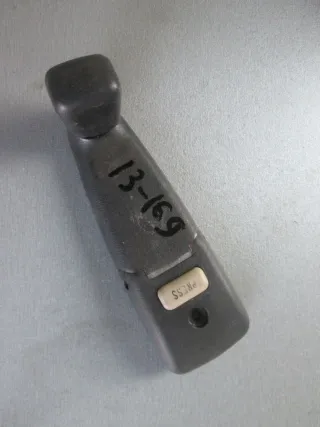  Кнопка открывания люка Audi 100 C3 Арт 13-169, вид 1