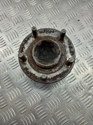  Ступица задняя левая Mazda 3 BK Арт 102890408, вид 1