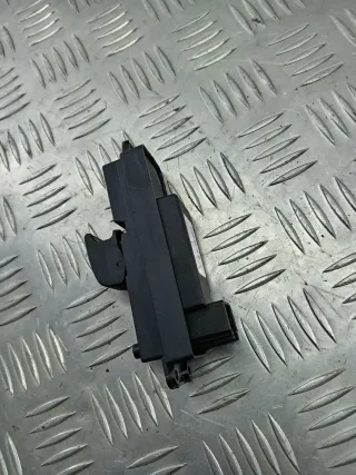 BP4L66380 Кнопка стеклоподъемника заднего левого Mazda 3 BK Арт 102891270, вид 2